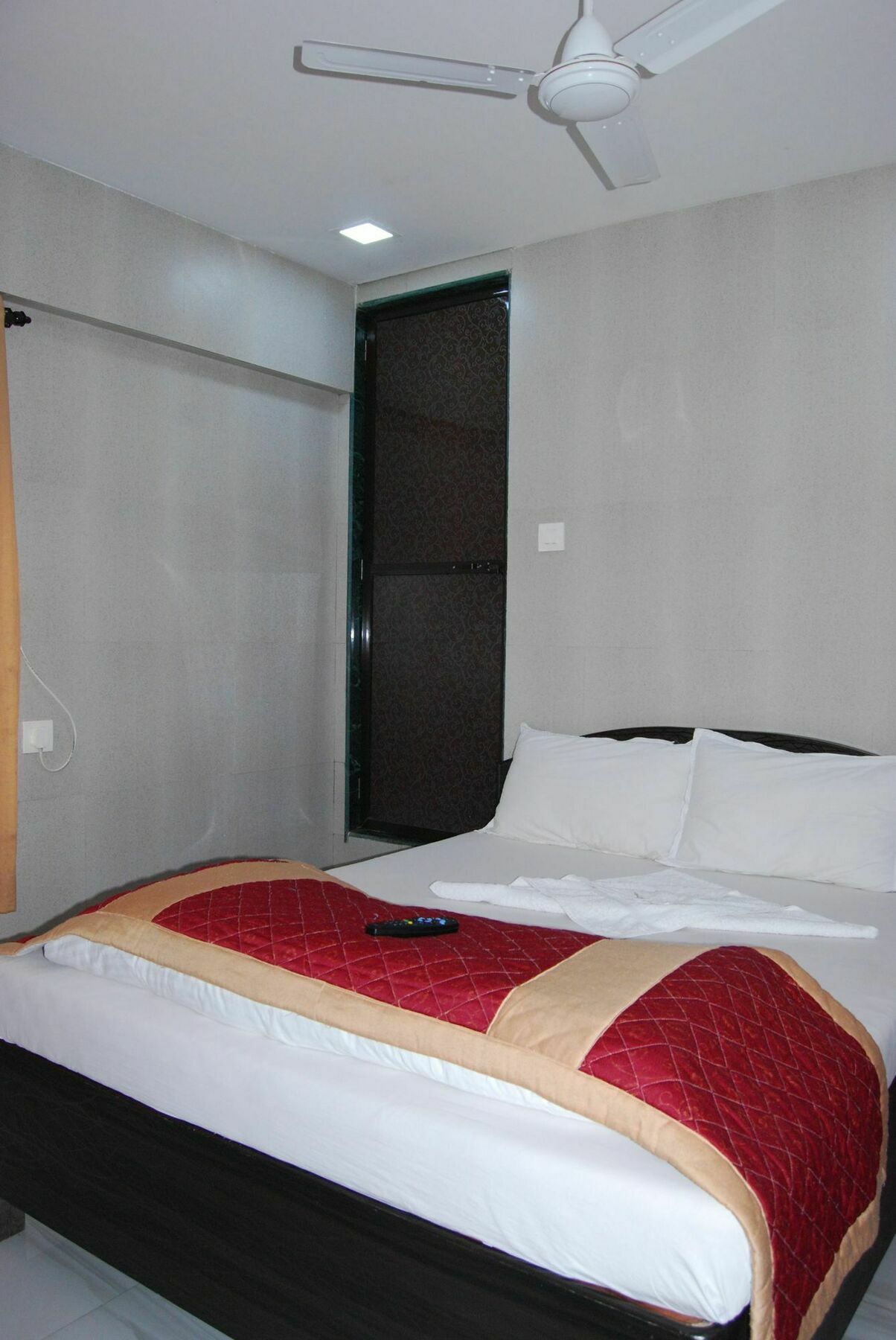 Hotel Holiday Inn มุมไบ ภายนอก รูปภาพ